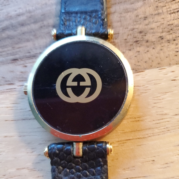 Vintage GUCCI Watch ⌚️ - Picture 7 of 10